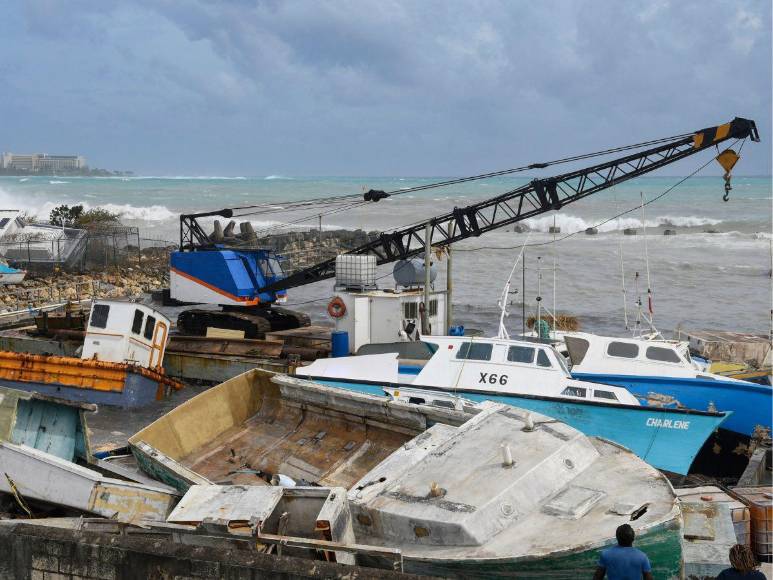 Huracán Bery deja daños y desolación en República Dominicana y el Caribe