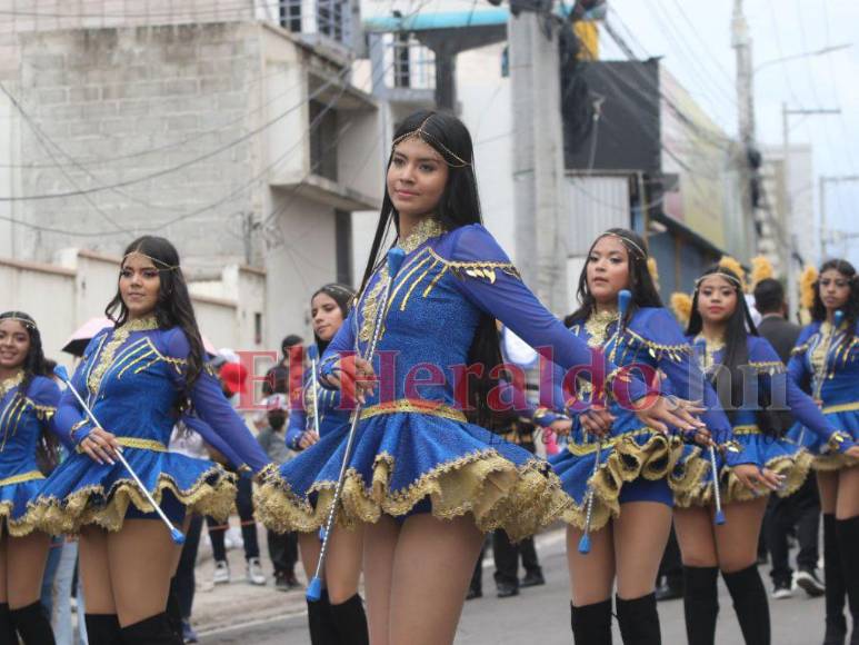 Mía Rodríguez, la bella palillona del Yave Nissi que conquistó los desfiles 2022