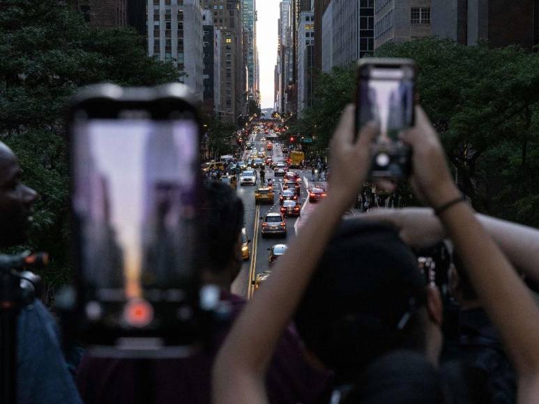 ¿Qué es Manhattanhenge, el fenómeno solar que afecta Nueva York?
