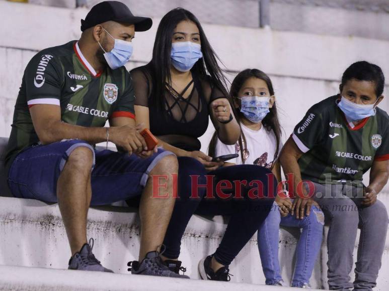 Carnaval Verdolaga y desconcierto ceibeño: La goleada 4-1 del Marathón sobre el Victoria en imágenes