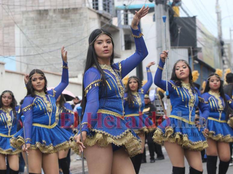 Mía Rodríguez, la bella palillona del Yave Nissi que conquistó los desfiles 2022