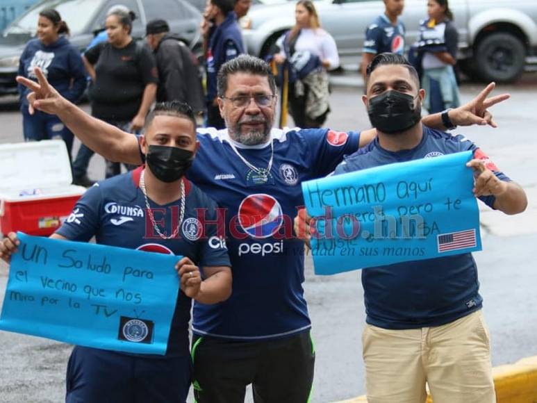 ¡Muestra de fidelidad! Afición de Motagua abarrota el Nacional pese a lluvias y una alerta amarilla