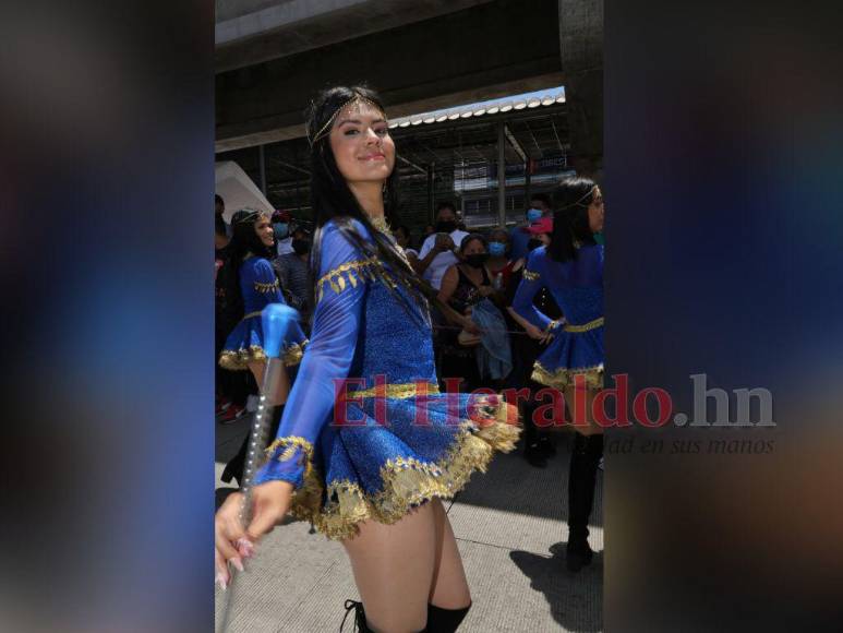 Mía Rodríguez, la bella palillona del Yave Nissi que conquistó los desfiles 2022