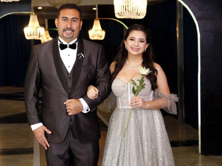 Prom Night 2024 de DelCampo School, aúna júbilo y sobriedad