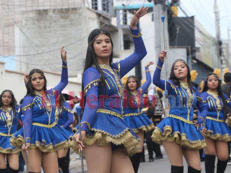 Mía Rodríguez, la bella palillona del Yave Nissi que conquistó los desfiles 2022