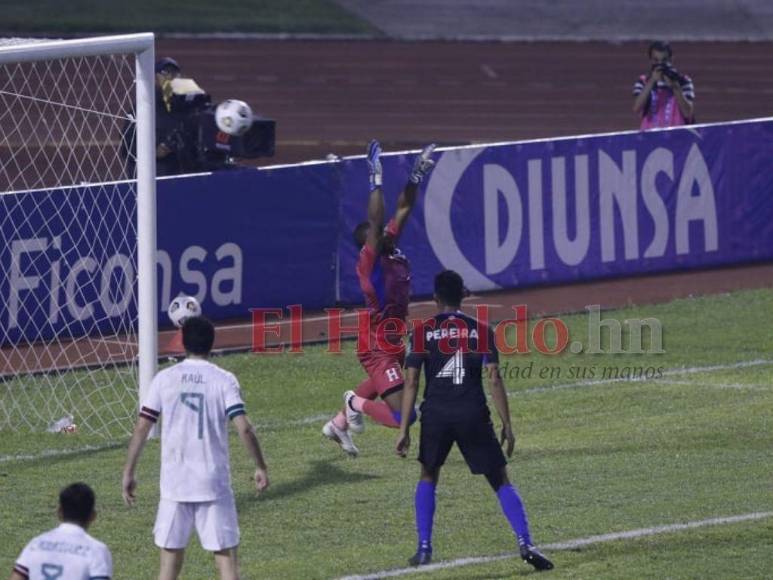 Tristeza catracha y celebración azteca: Las imágenes del triunfo de México ante Honduras
