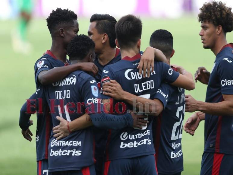 Entradas fuertes, goles y una triste despedida se vivió en el Motagua-Platense (Fotos)