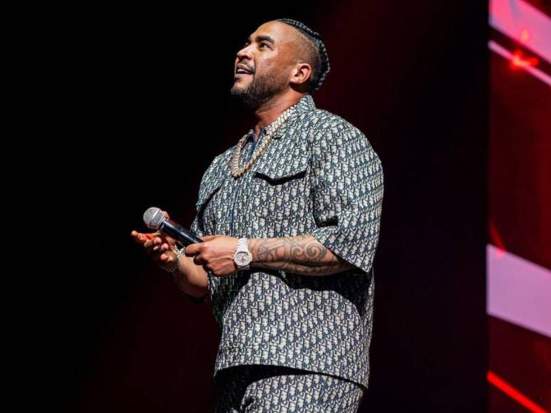 ¿Don Omar tiene un romance con la presentadora Clarissa Molina? Esto se sabe