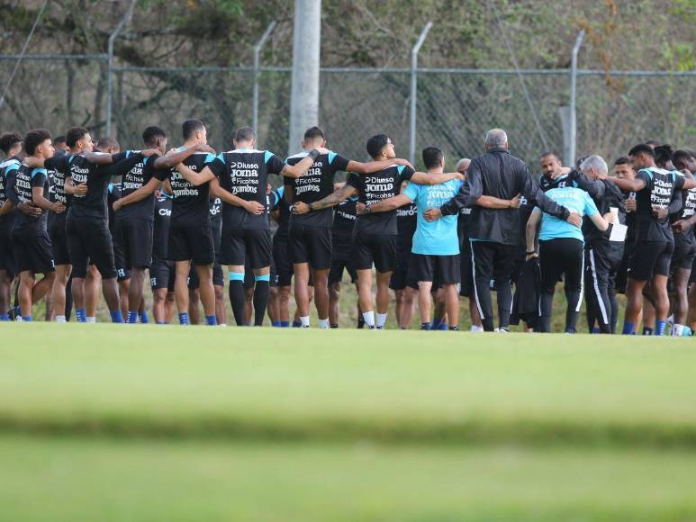 Armonía y arduo trabajo en entrenamiento de Honduras previo a duelo con Cuba