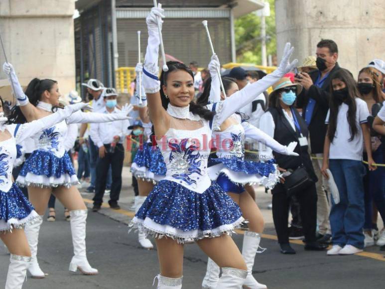 Así lucieron las bellas palillonas del Instituto Moderno (FOTOS)