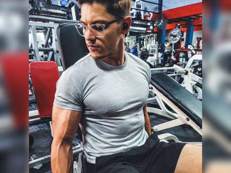 Amante de los viajes y el buen vestir: así es la vida de Rashid Mejía Giannini