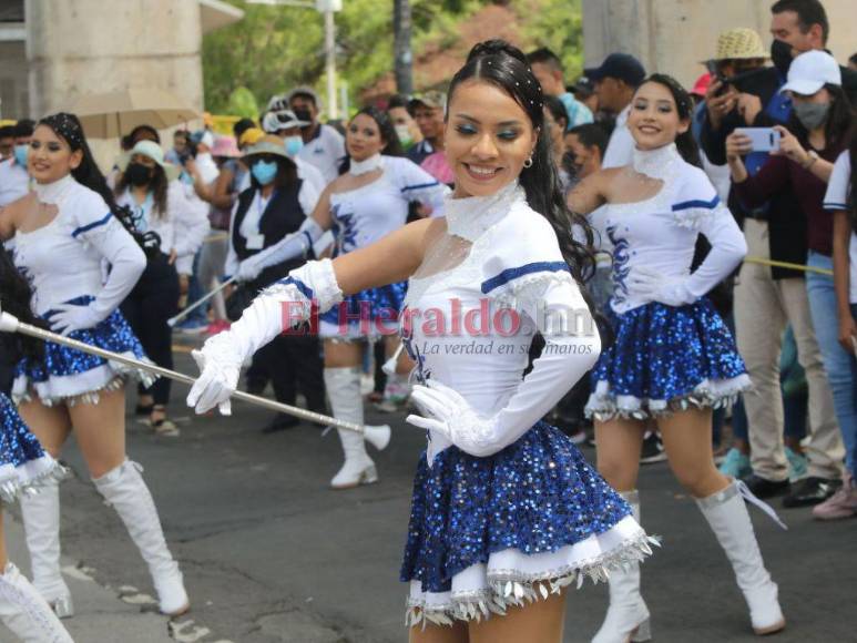 Así lucieron las bellas palillonas del Instituto Moderno (FOTOS)