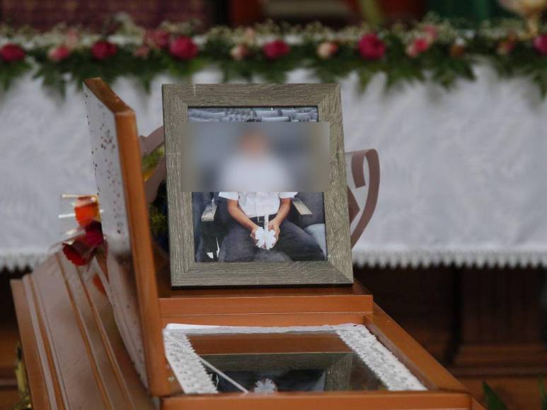 Doloroso adiós: así fue el velorio de Richard Ávila, estudiante del Milla Selva asesinado