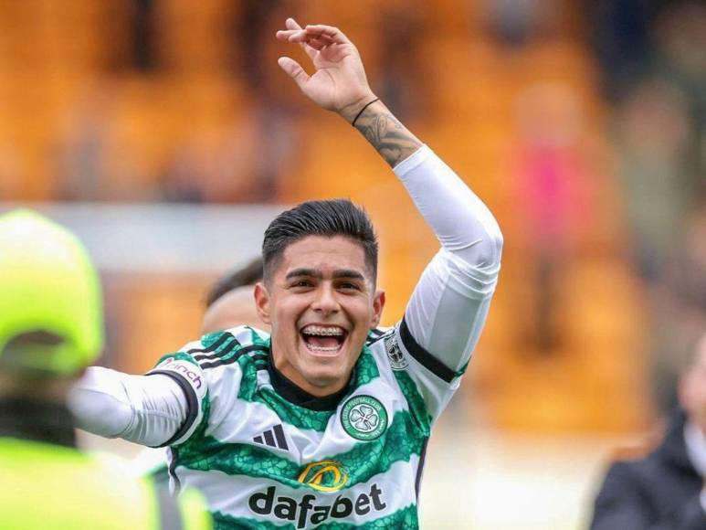 ¿Con homenaje a Pavón? Así celebró Luis Palma su primer gol con el Celtic en Escocia