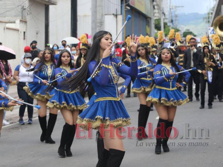 Mía Rodríguez, la bella palillona del Yave Nissi que conquistó los desfiles 2022