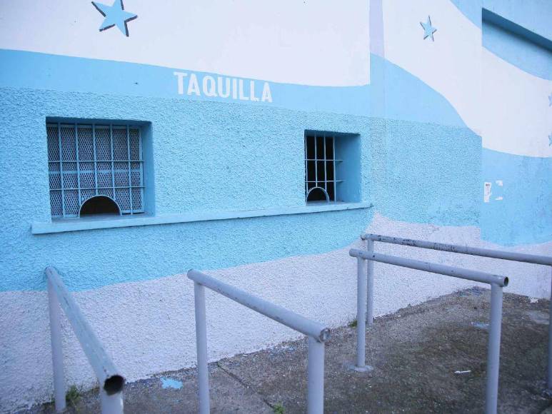 Inician los preparativos del Estadio Nacional para Honduras -México