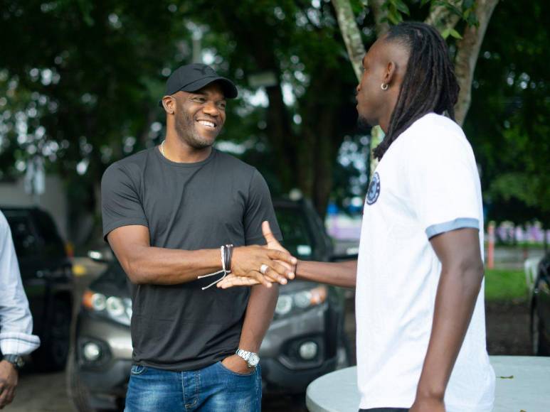 Con figuras legendarias y el sello de Elis: el inicio de Panteras FC