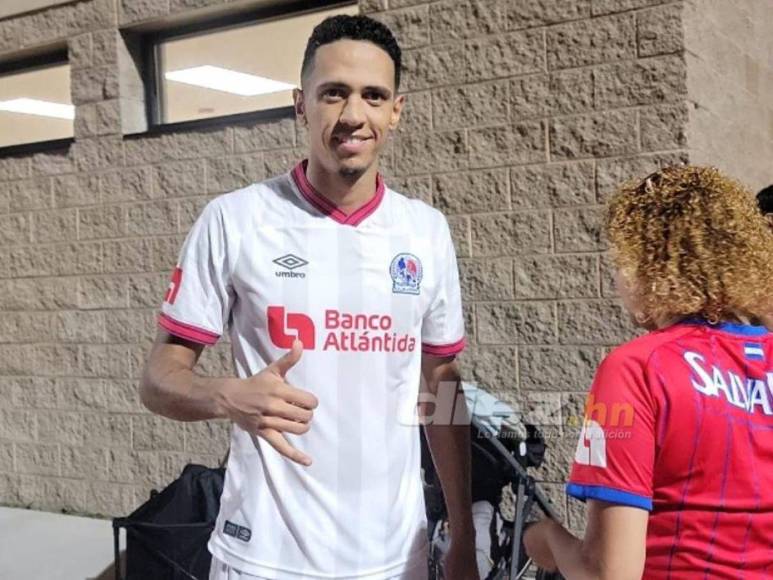 Los fiascos que trajo del extranjero el Olimpia de Pedro Troglio