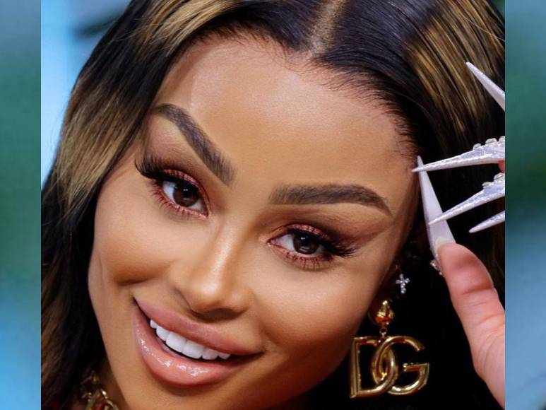 Blac Chyna retira sus implantes de rostro, senos y glúteos