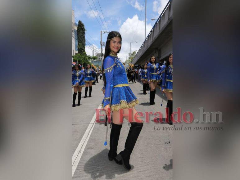 Mía Rodríguez, la bella palillona del Yave Nissi que conquistó los desfiles 2022