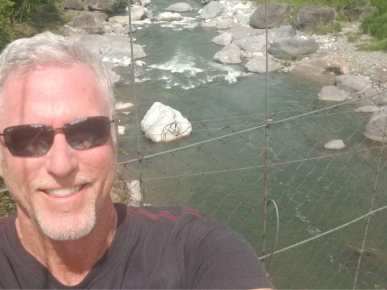 Gary Johnston, el estadounidense al que investigan por la desaparición de Angie Peña