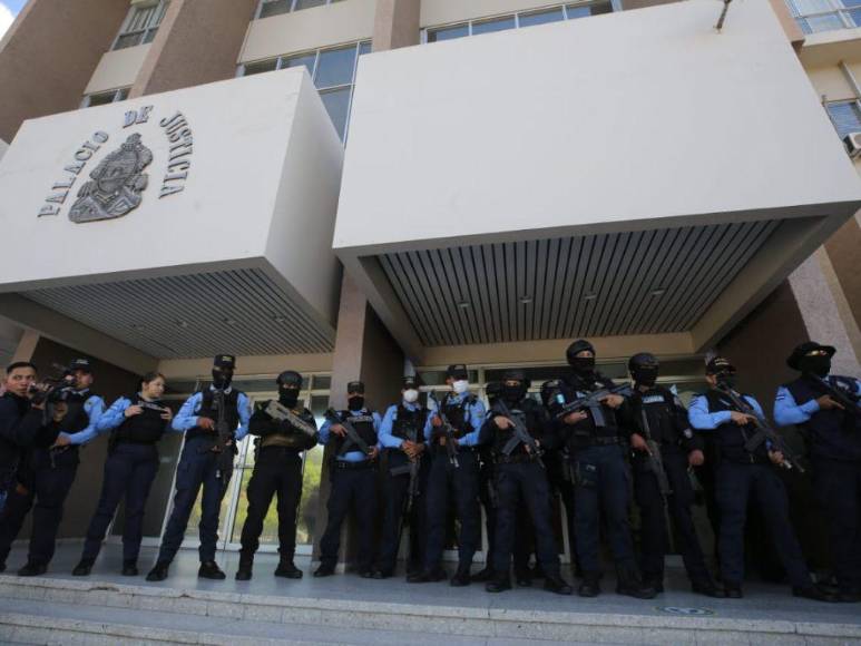 Bajo fuerte resguardo policial y en caravana: así fue el traslado del exdiputado Midence Oquelí a la CSJ