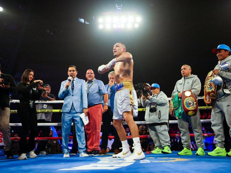 Los mejores momentos de la pelea de Teófimo López contra Steve Claggett