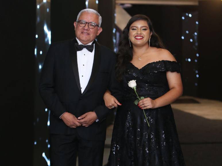 Sobriedad y tradición en la Prom Night 2023 de la Elvel School