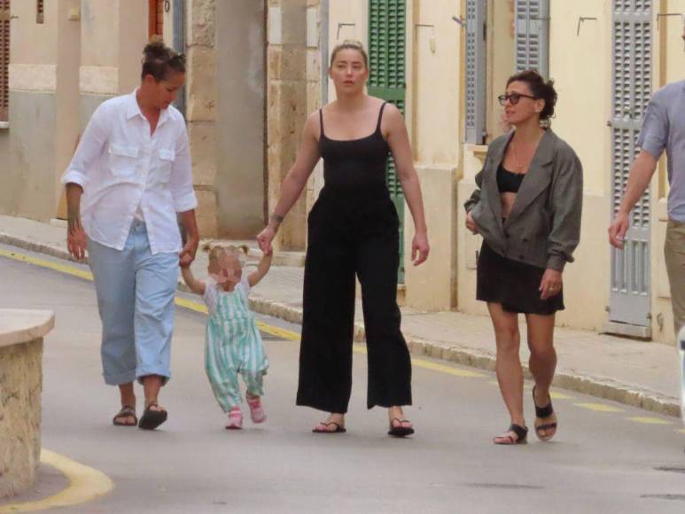 Así vive Amber Heard refugiada en España y con una nueva identidad
