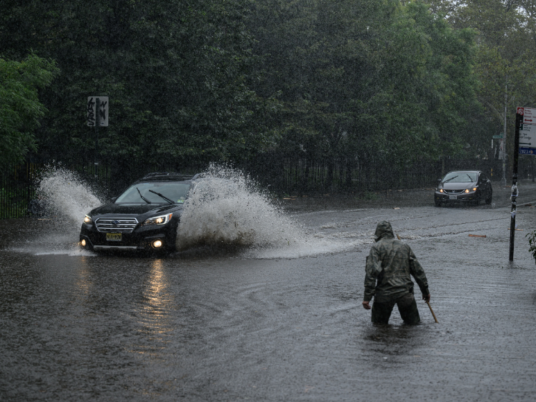 Tráfico paralizado y calles cerradas: Nueva York tras inundaciones por lluvias torrenciales