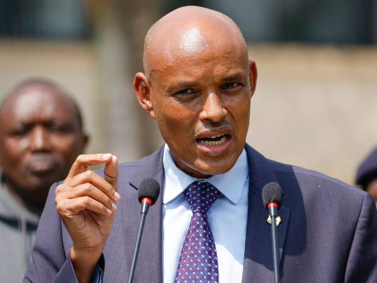 Detienen a asesino serial en Kenia; descuartizó a 42 mujeres