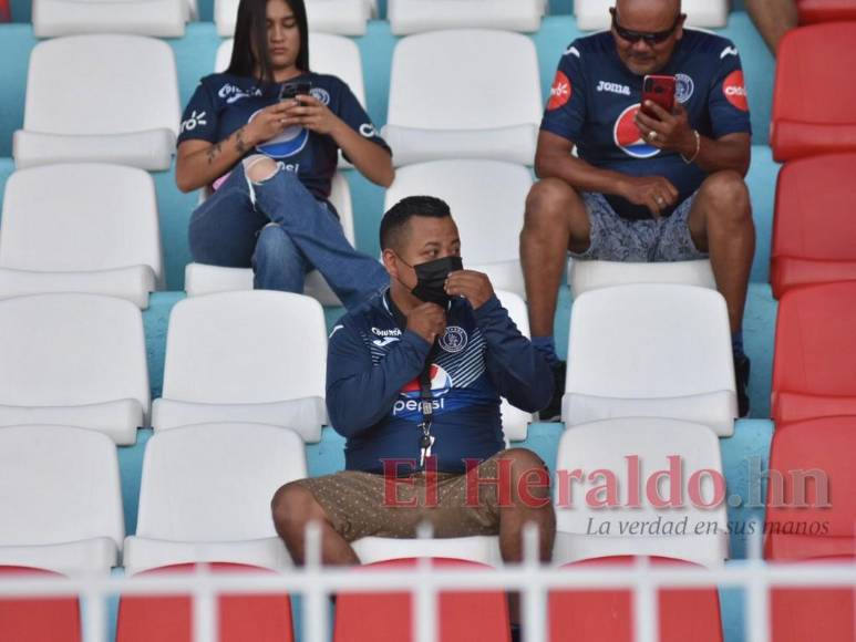 Apoyo, optimismo y presión: El ambiente festivo en el Motagua - Vida por el pase a semifinales