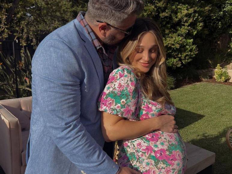 Lo que se sabe de la salud de Jackie Miller, influencer en coma antes de dar a luz a su hija