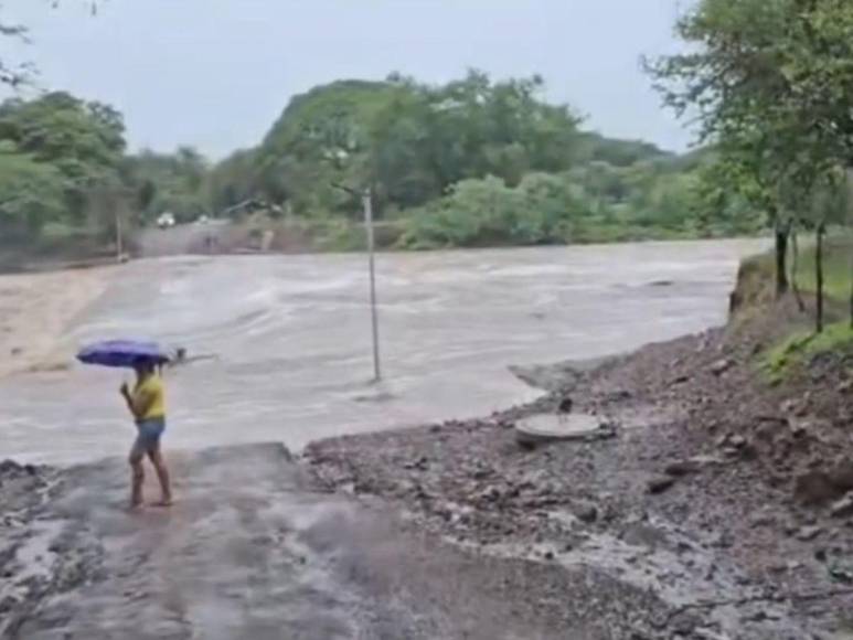 Primeras lluvias dejan en evidencia deficiente construcción de borda por parte de la SIT en Costa de los Amates