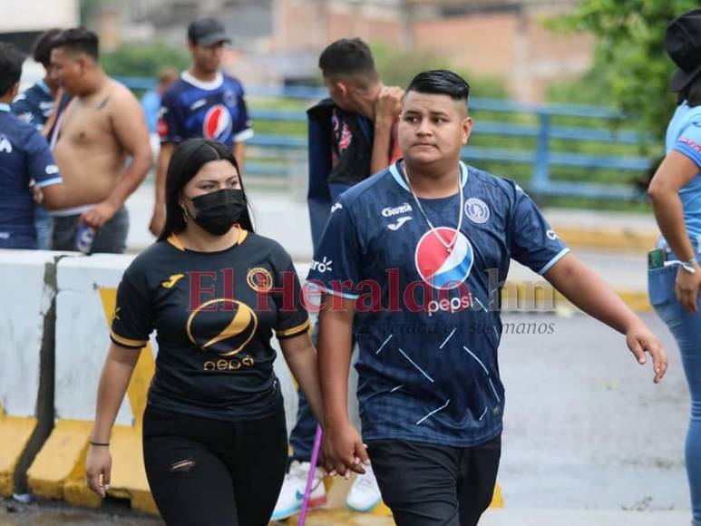 ¡Muestra de fidelidad! Afición de Motagua abarrota el Nacional pese a lluvias y una alerta amarilla