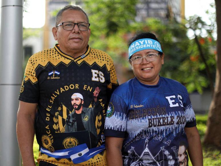 Desde el beso hasta disfraces: curiosidades que dejó la toma de posesión de Bukele