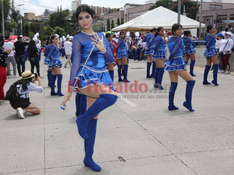 Angie Castellanos, la bella palillona que deslumbró con su precioso rostro en los desfiles