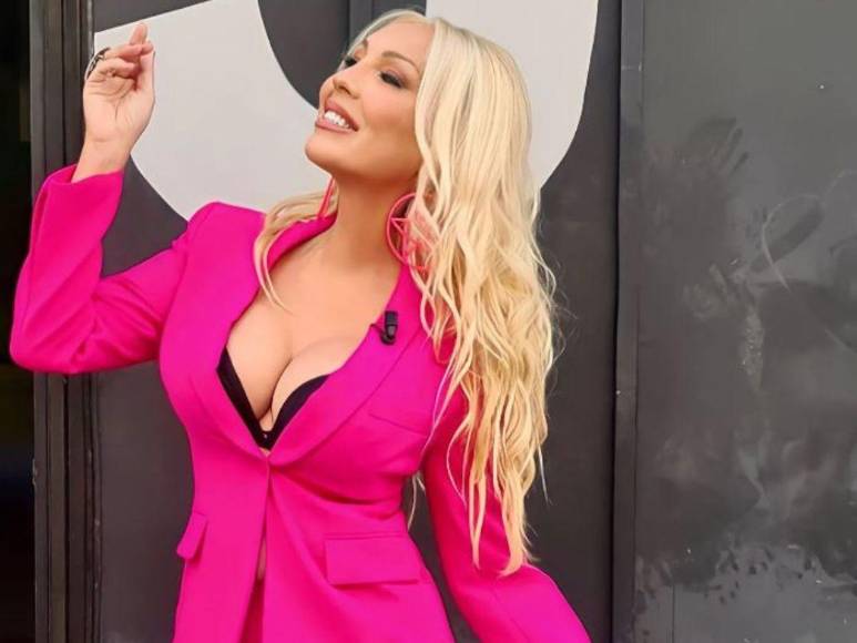 Así es Christina Rapado, la exnovia de Camilo Blanes que lo defiende ante críticas por su cambio de identidad