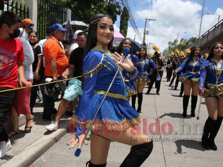 Mía Rodríguez, la bella palillona del Yave Nissi que conquistó los desfiles 2022
