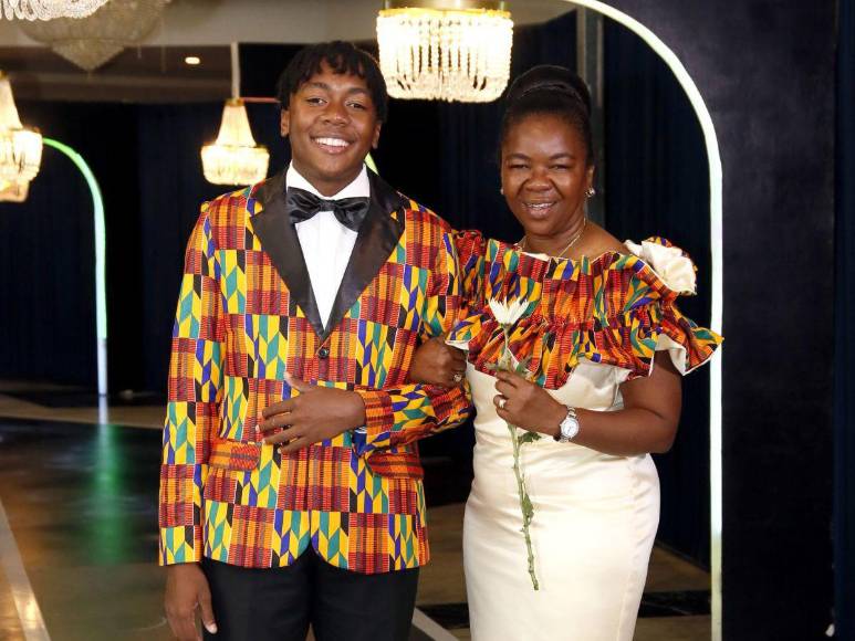 Prom Night 2024 de DelCampo School, aúna júbilo y sobriedad