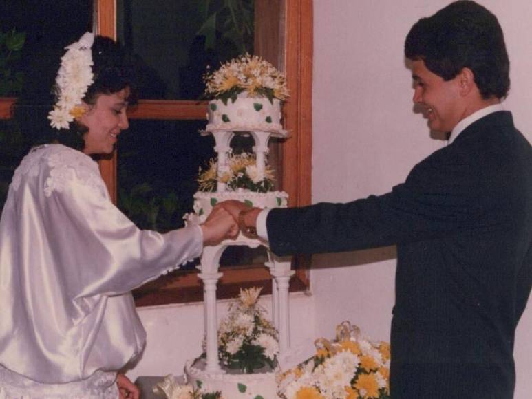 “Te amé desde ese primer día”: Ana García recuerda su 33 aniversario de matrimonio con Juan Orlando Hernández