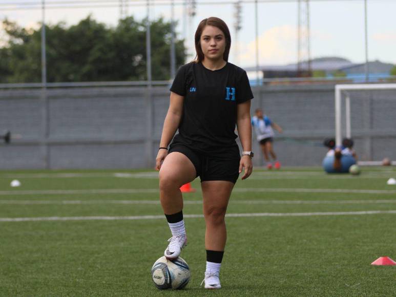 Madre de mellizos, estudiante universitaria y goleadora de la H y el Olimpia: así es la talentosa futbolista Linda Moncada