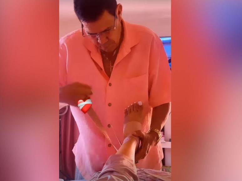 Alejandra Rubio se lesiona el pie en Carnaval de La Ceiba al esquivar un caballo