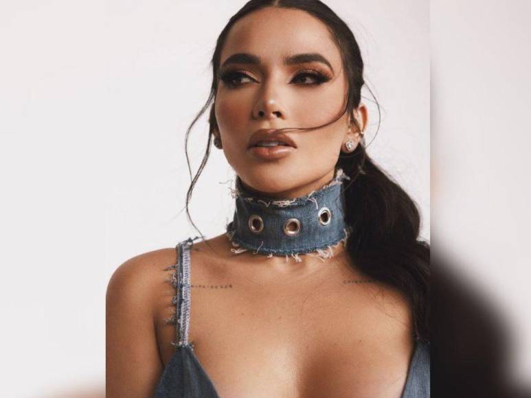 Modelo y mayor que Peso Pluma: así es Dania Méndez, la mujer que señalan como novia del cantante