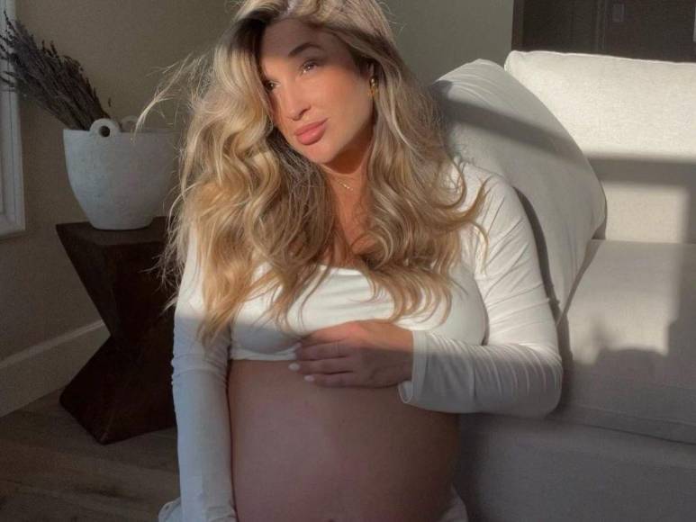 Lo que se sabe de la salud de Jackie Miller, influencer en coma antes de dar a luz a su hija