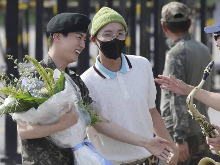 Jin de BTS finaliza su servicio militar obligatorio en Corea del Sur