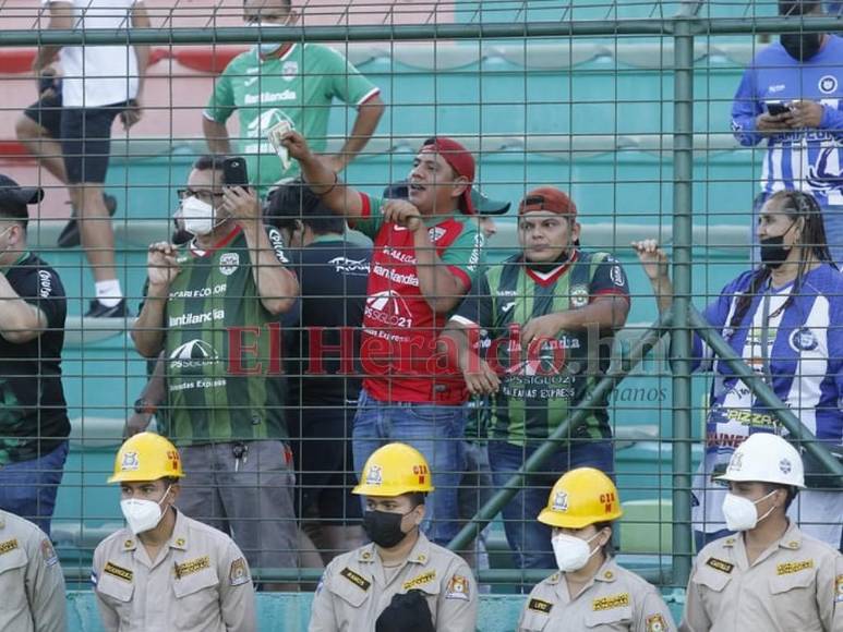 Agresiones verbales e intervención de la policía: Lo que no viste del Marathón-Victoria