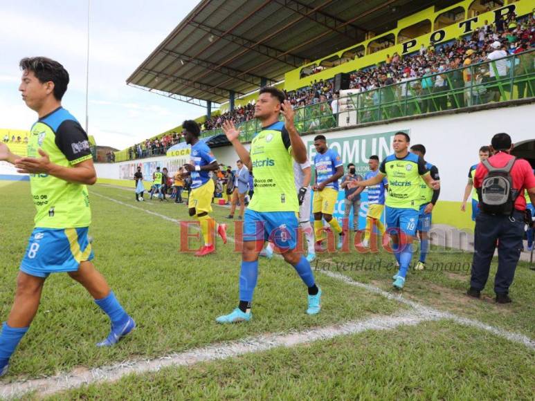 Fiesta, emotivas palabras y apoyo total: Así se vivió el debut de Potros en Liga Nacional