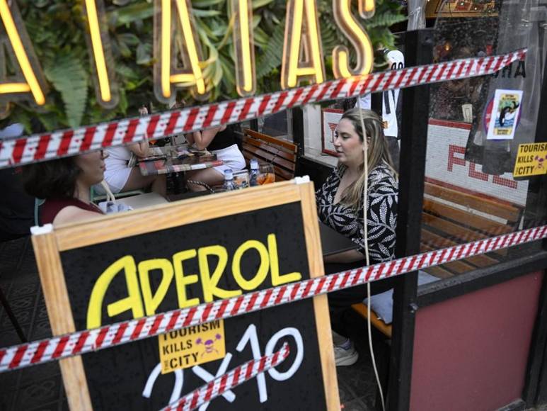 Barcelona protesta contra el turismo masivo: “Hace invivible la ciudad”