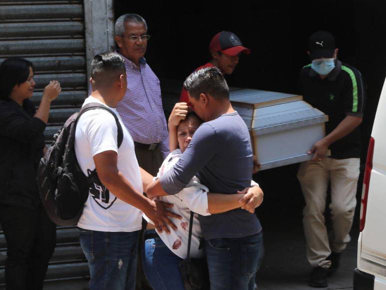 Desconsuelo y dolor invade a familiares de las víctimas de la masacre en La Joya
